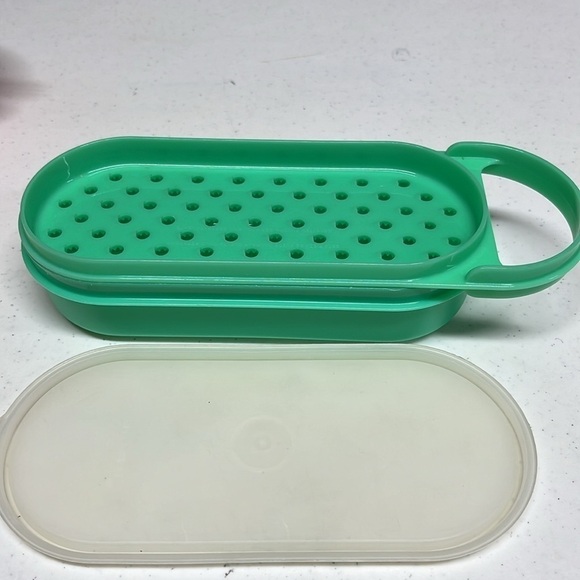 Tupperware Grater - Picture 3 of 4
